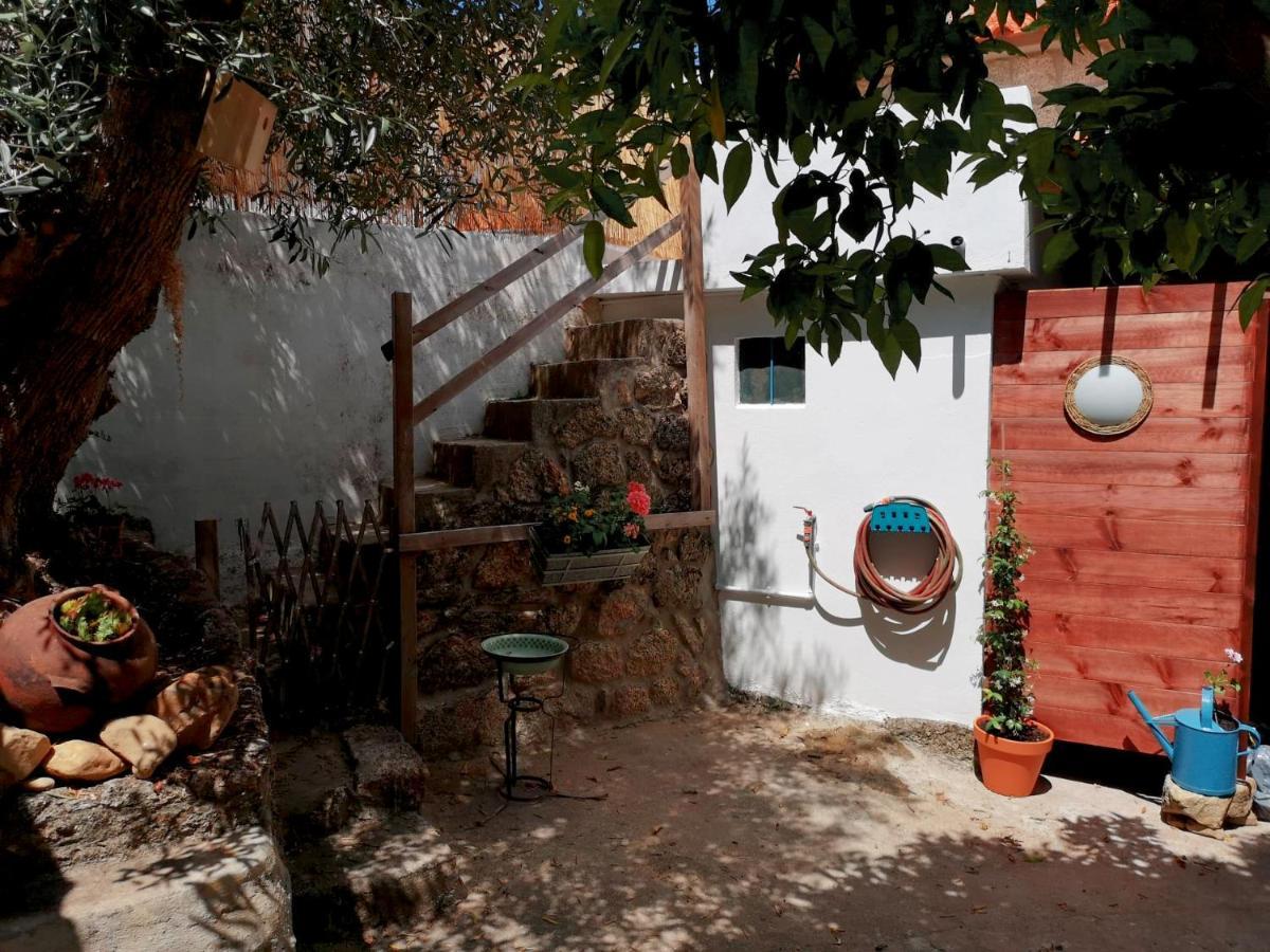 Casa Do Guardado Villa มอนซานโต ภายนอก รูปภาพ