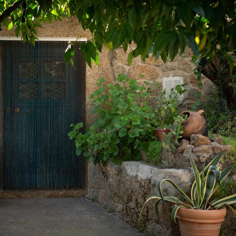 Casa Do Guardado Villa มอนซานโต ภายนอก รูปภาพ