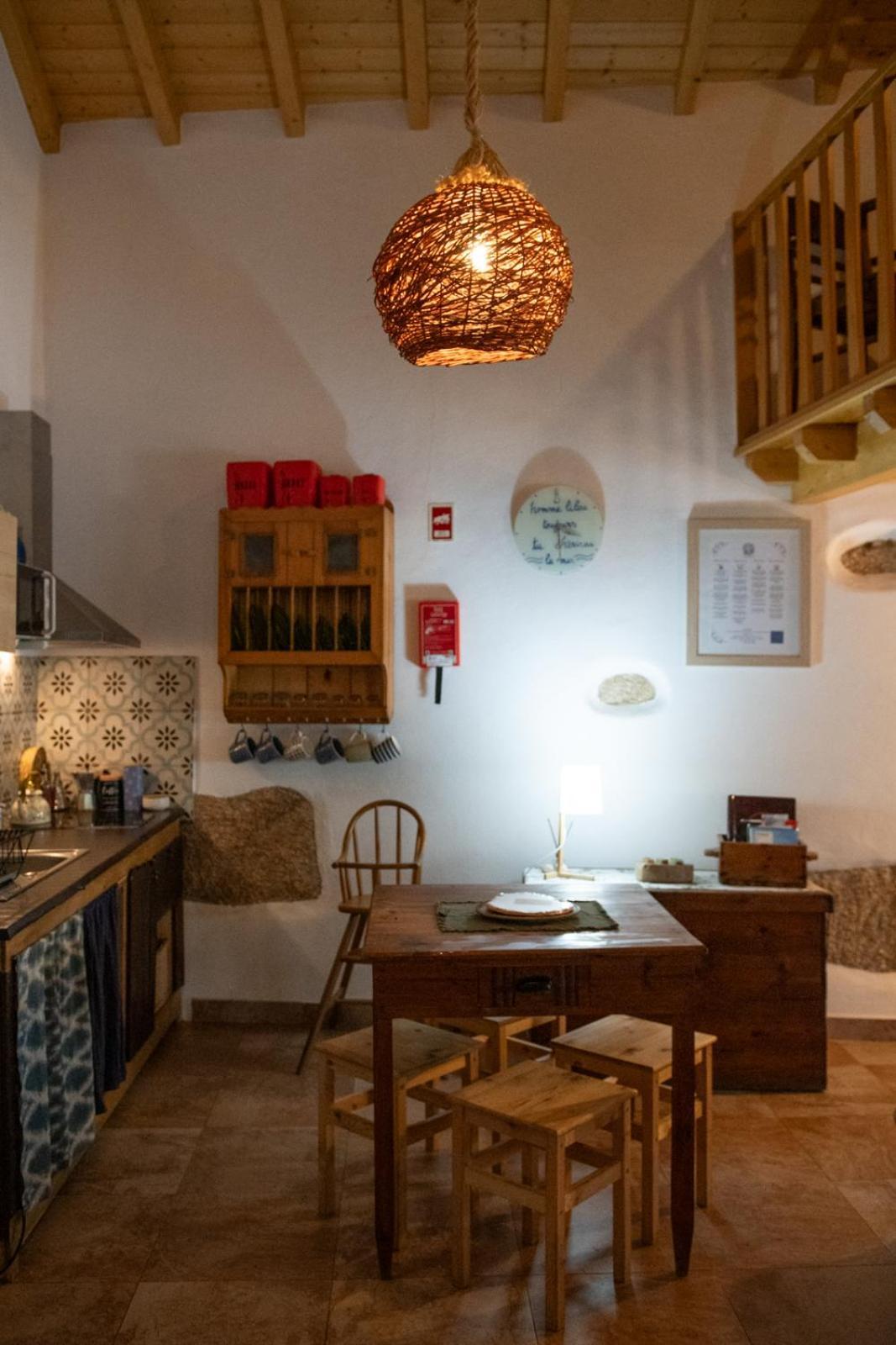 Casa Do Guardado Villa มอนซานโต ภายนอก รูปภาพ